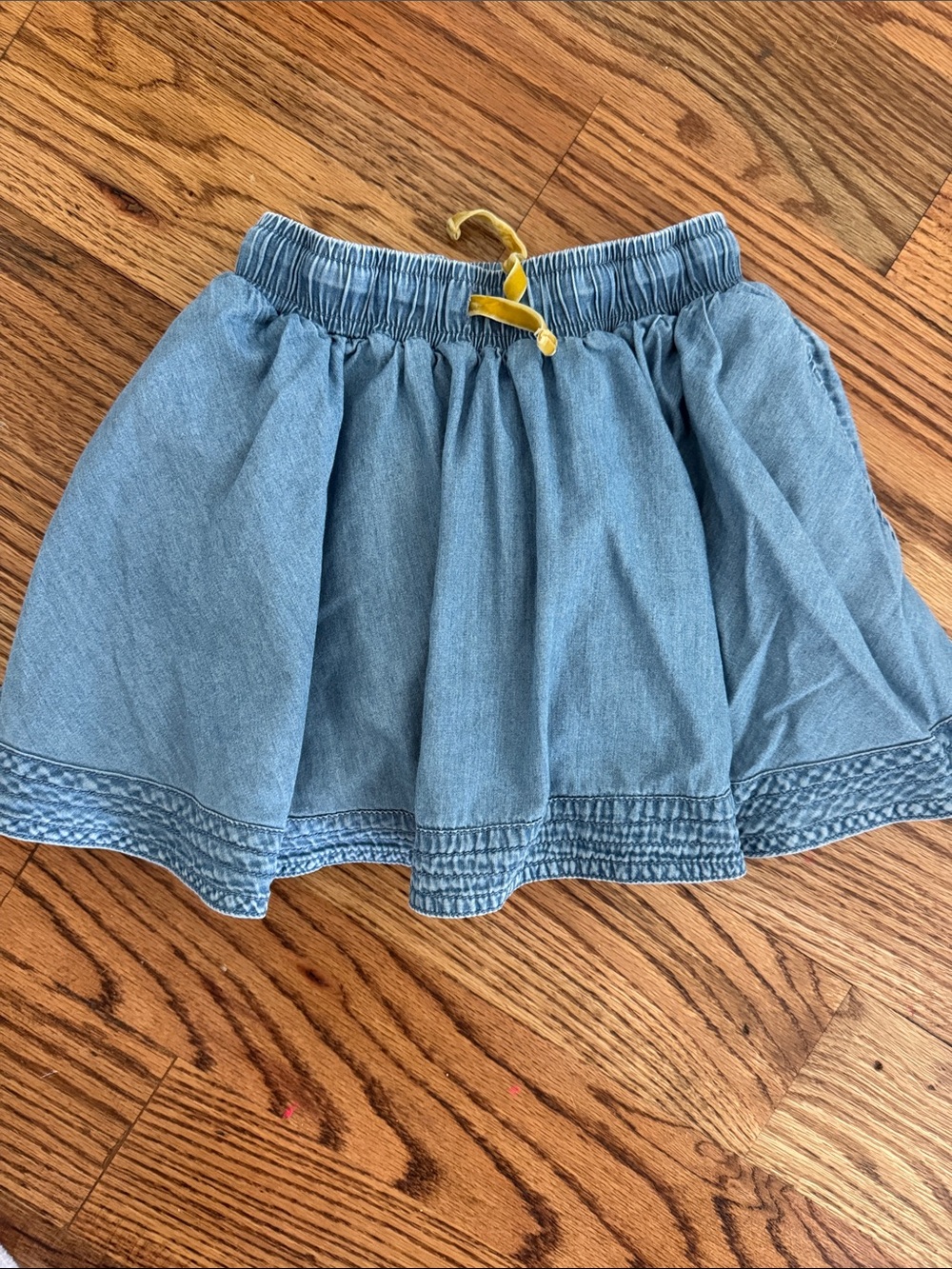 Mini Boden Light Blue Denim Skirt with Yellow Tie size 5-6Y